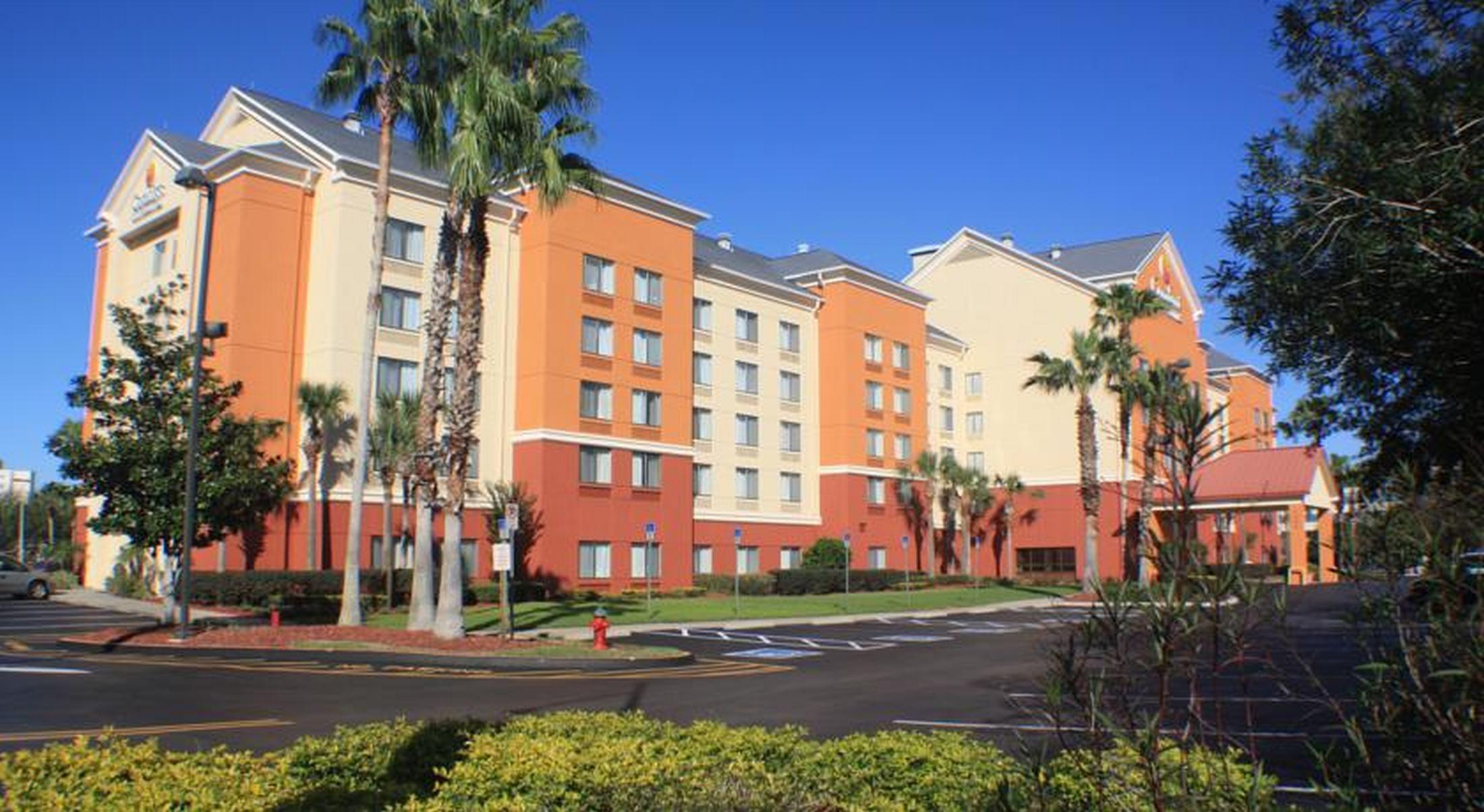 Comfort Inn & Suites Near Universal Orlando Resort-Convention Ctr Eksteriør billede